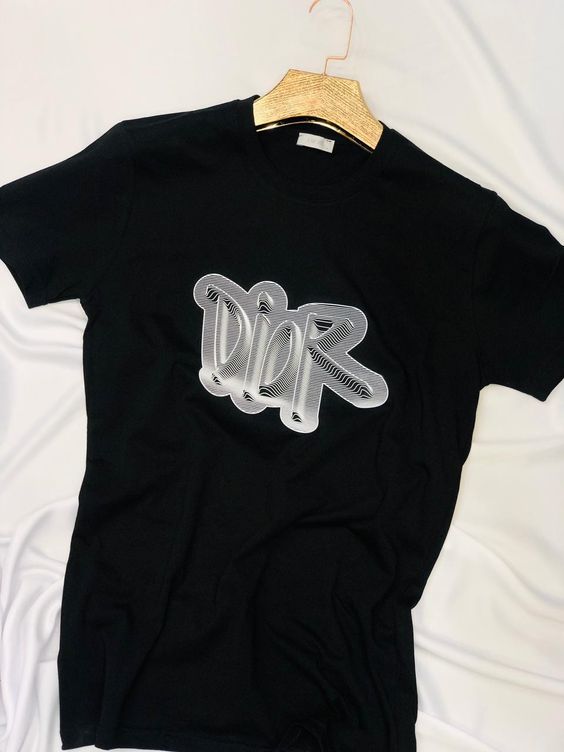 camiseta dior negro